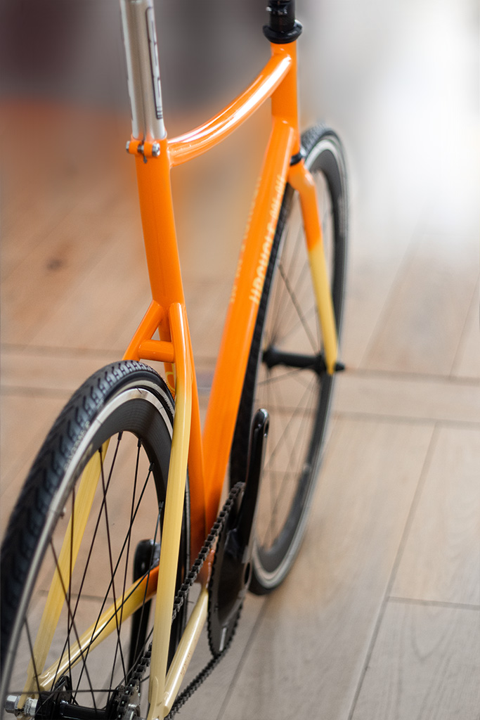 Upcycle one–off 002 I quella arancione e gialla